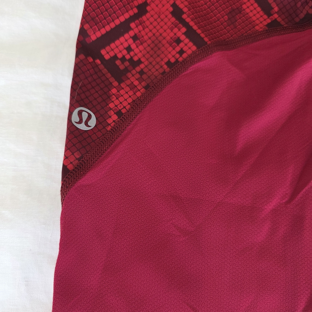 Lululemon Athletica Red, Black, and Green Leggings Set - Picture 13 of 15